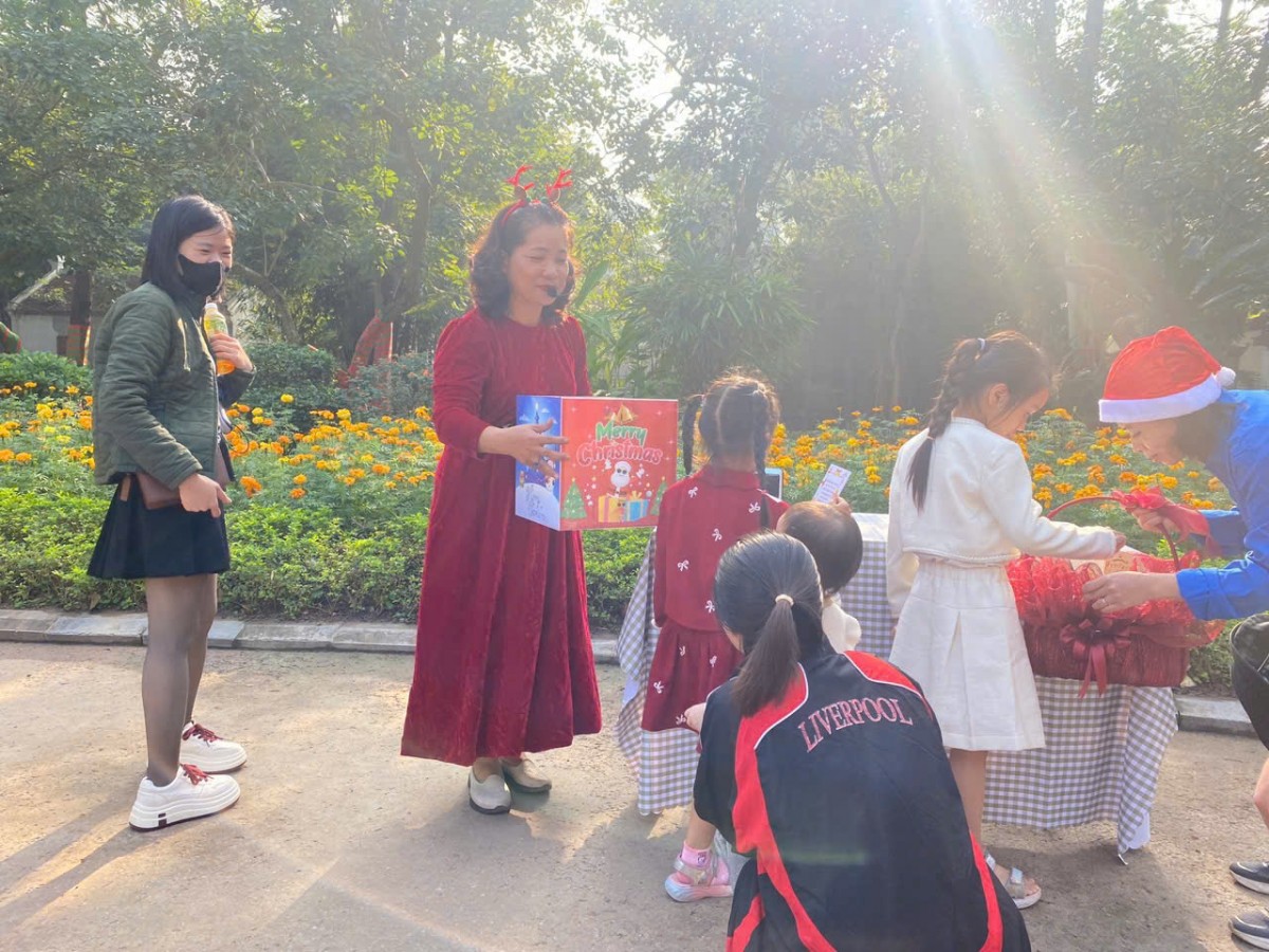 Rộn ràng các trải nghiệm dịp Noel - Tết Dương lịch cho trẻ em tại Vườn thú Hà Nội