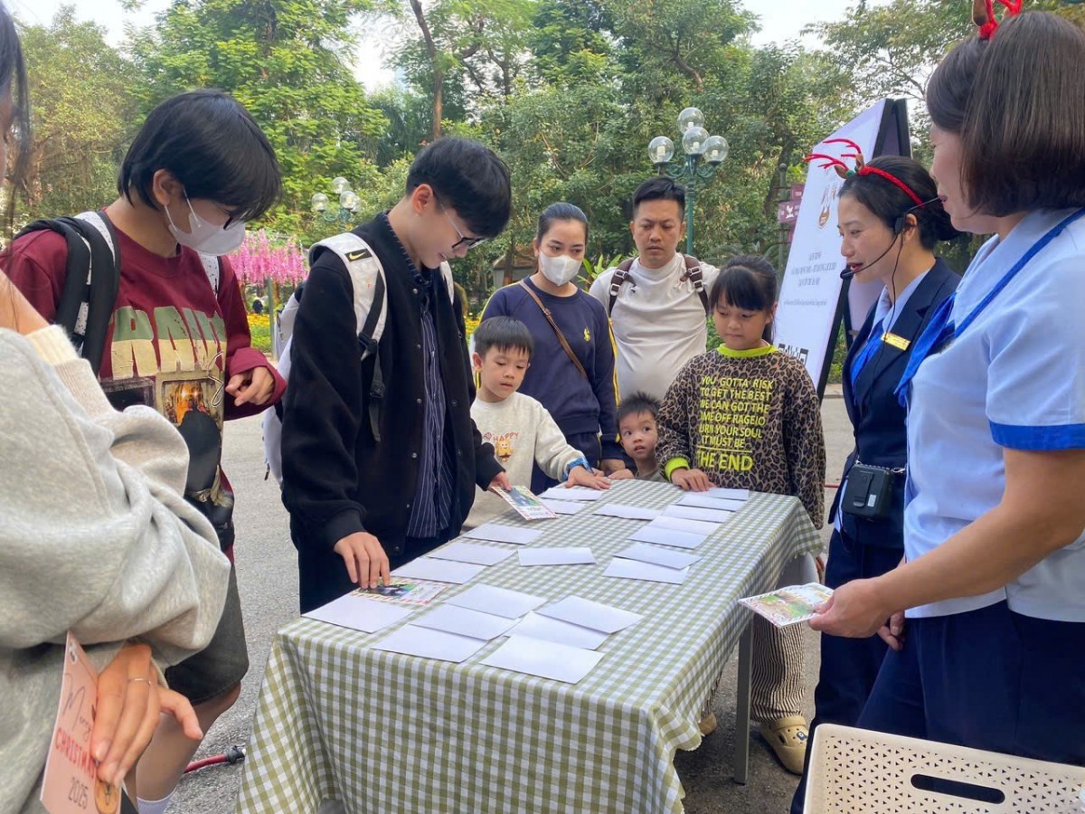 Rộn ràng các trải nghiệm dịp Noel - Tết Dương lịch cho trẻ em tại Vườn thú Hà Nội