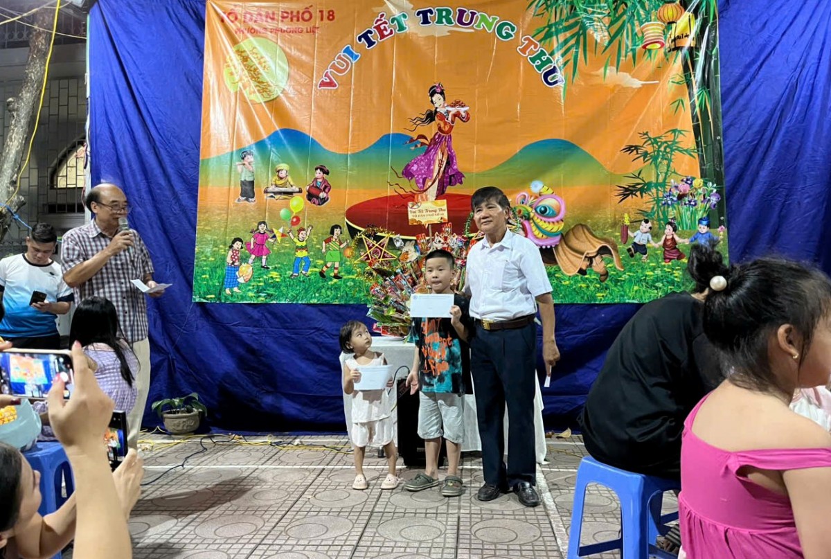 Bí thư Chi bộ tận tâm, 10 năm liên tiếp hoàn thành xuất sắc nhiệm vụ