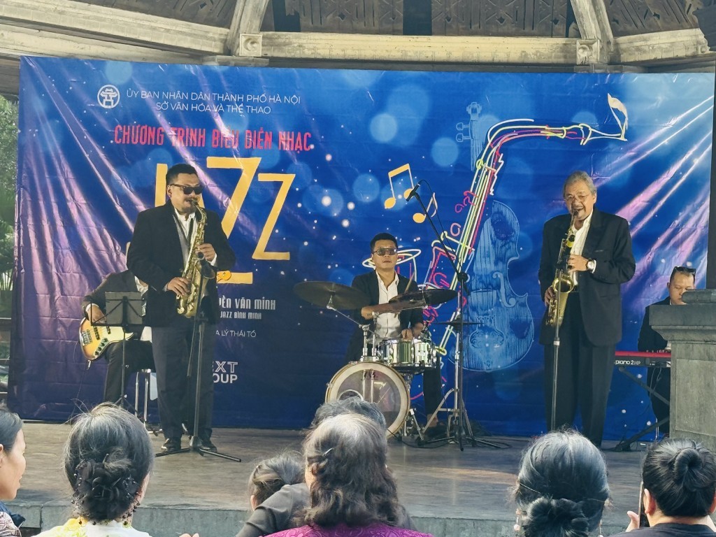 Không gian âm nhạc cuối tuần mang đến một góc nhỏ Hà Nội đầy thơ mộng