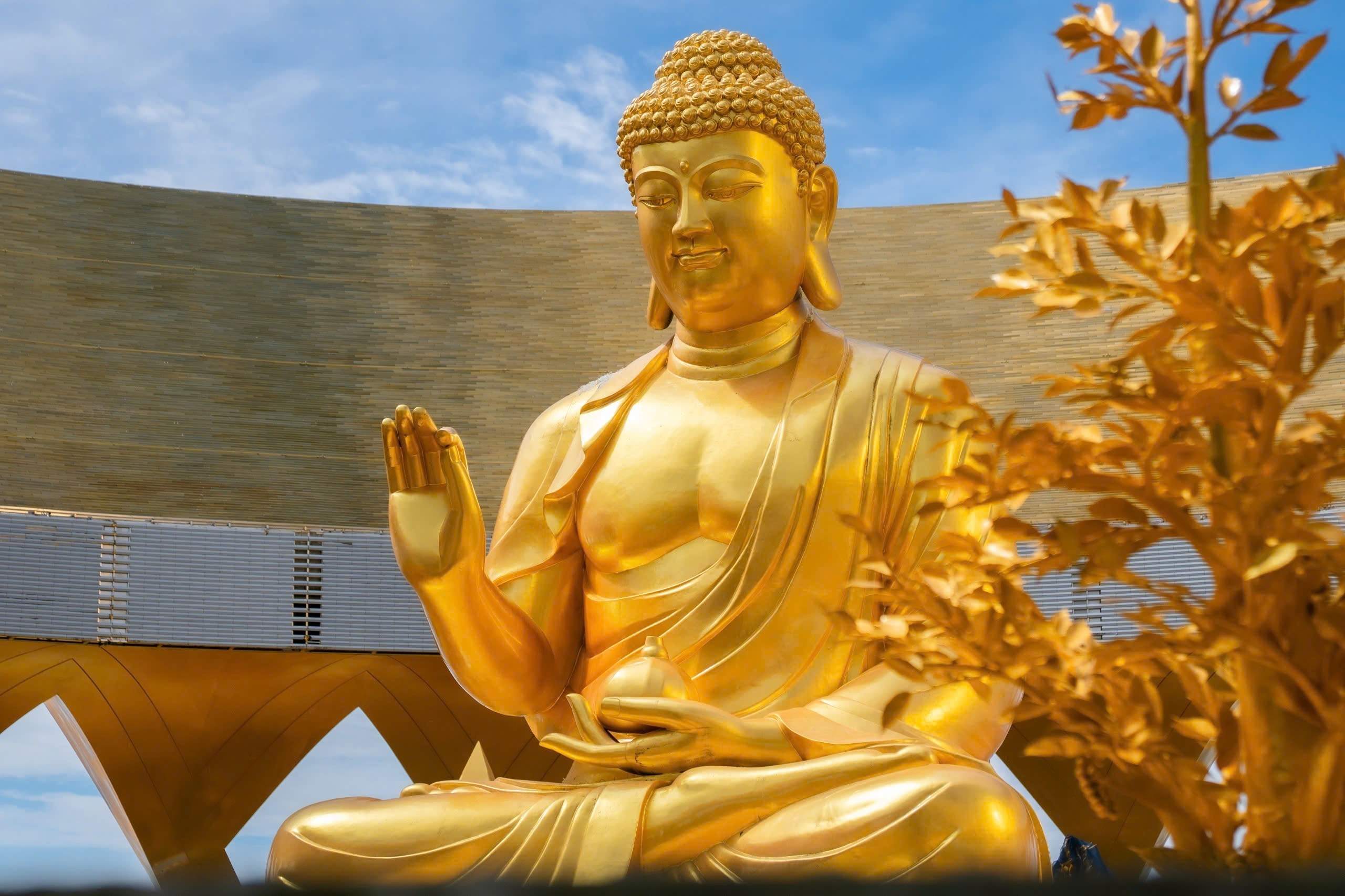 Vé cáp treo lên núi Bà Đen chỉ 200.000 đồng trong tháng cuối năm