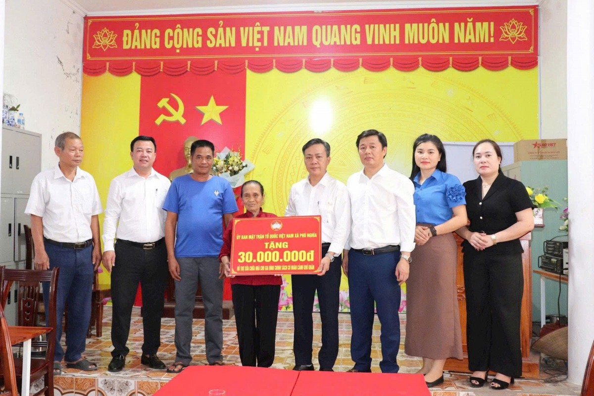 Bí thư Chi bộ tận tụy, trách nhiệm vì sự phát triển bền vững của địa phương