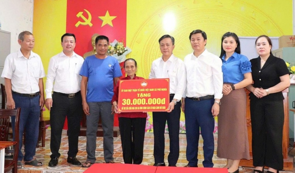 Bí thư Chi bộ tận tụy, trách nhiệm vì sự phát triển bền vững của địa phương