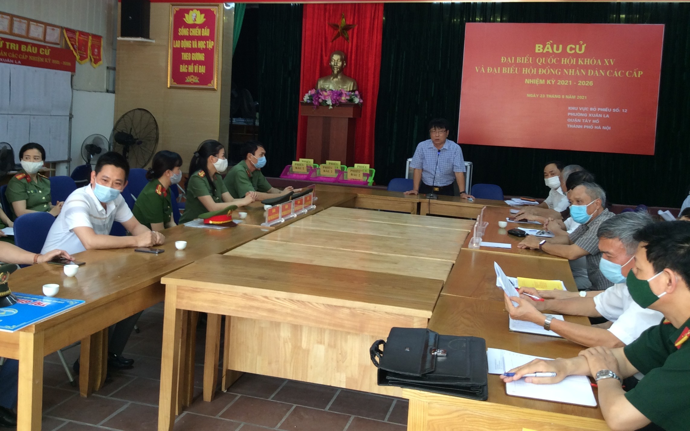 Bí thư chi bộ hơn 50 năm tuổi Đảng và hành trình bền bỉ vì dân