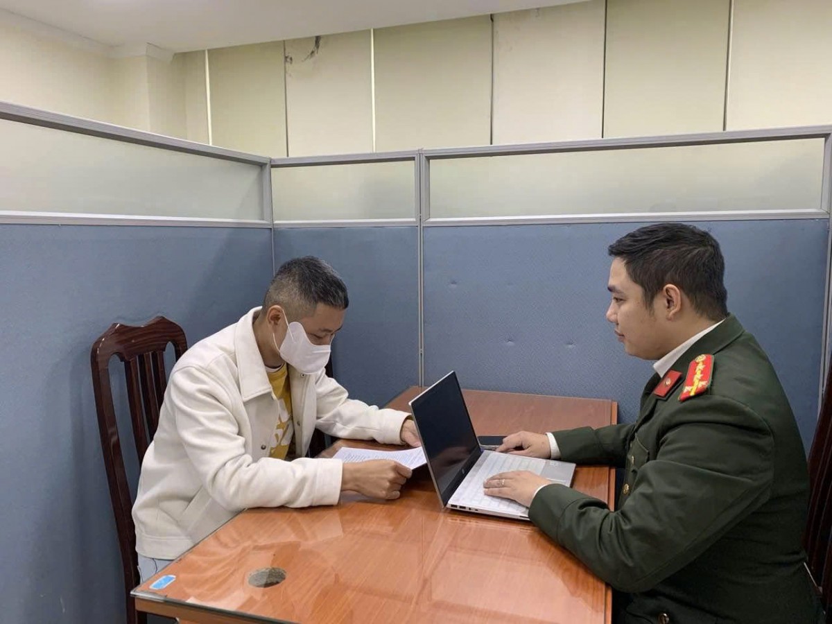 Xử phạt quản trị kênh Youtube dùng AI bịa đặt vụ án giả để câu view