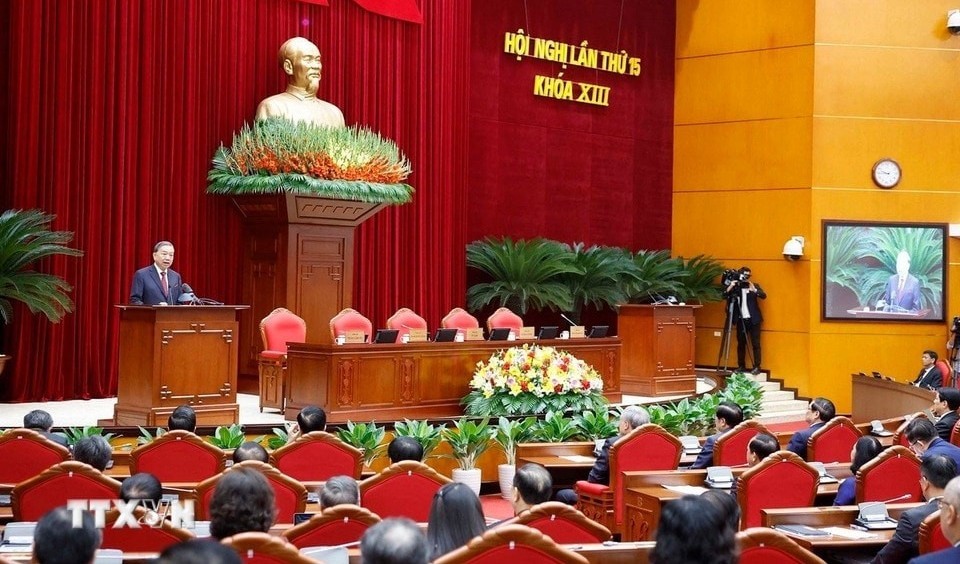 Thông cáo báo chí ngày làm việc thứ hai và bế mạc Hội nghị Trung ương 15 khoá XIII