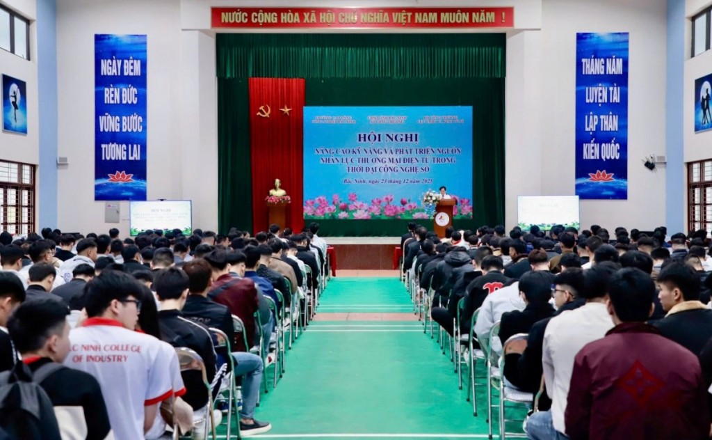 Sinh viên ứng dụng AI và nội dung số: Không chỉ biết dùng, mà phải làm đúng