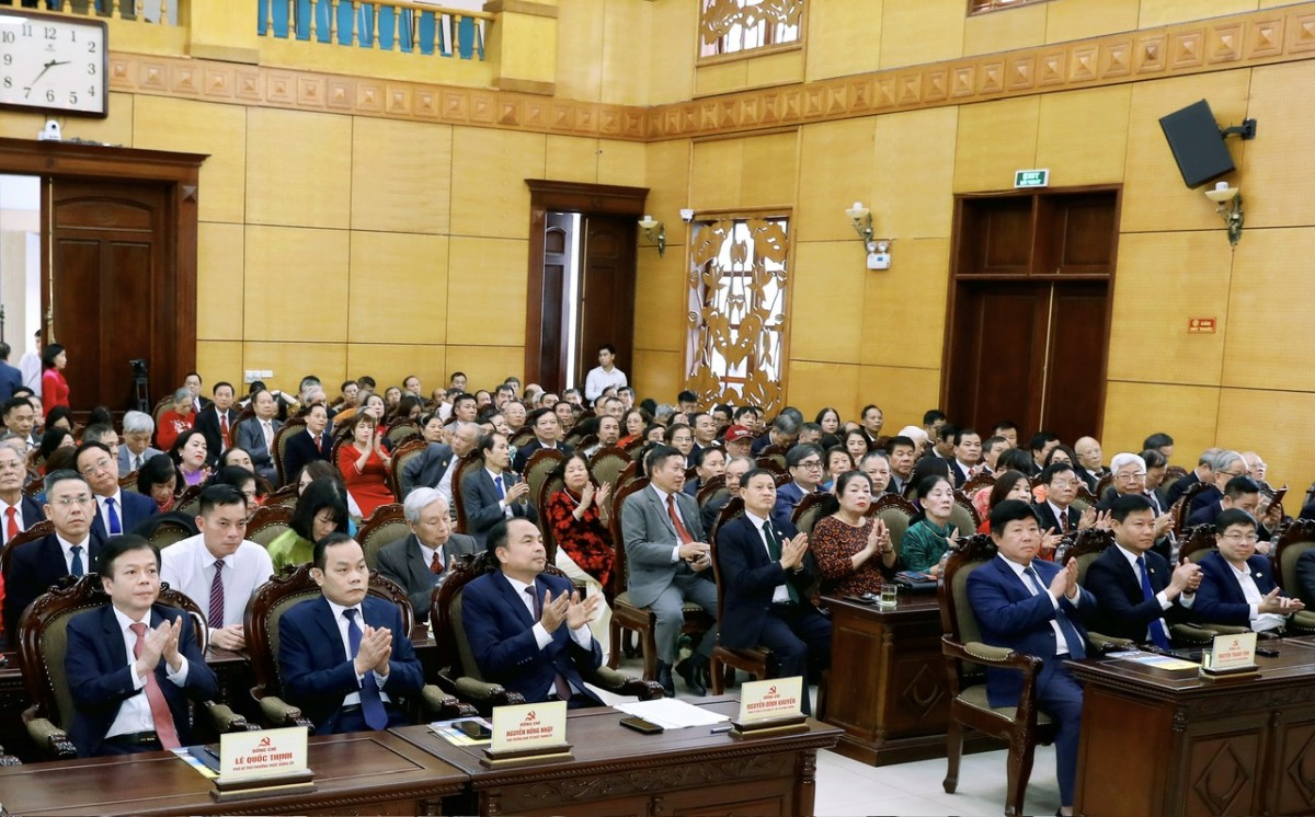 Quyết tâm xây dựng chính quyền kỷ cương, phục vụ Nhân dân, phát huy giá trị hồ Tây