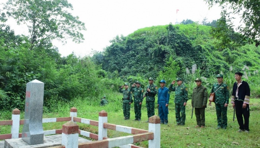 Những người lính biên phòng ở A Mú Sung