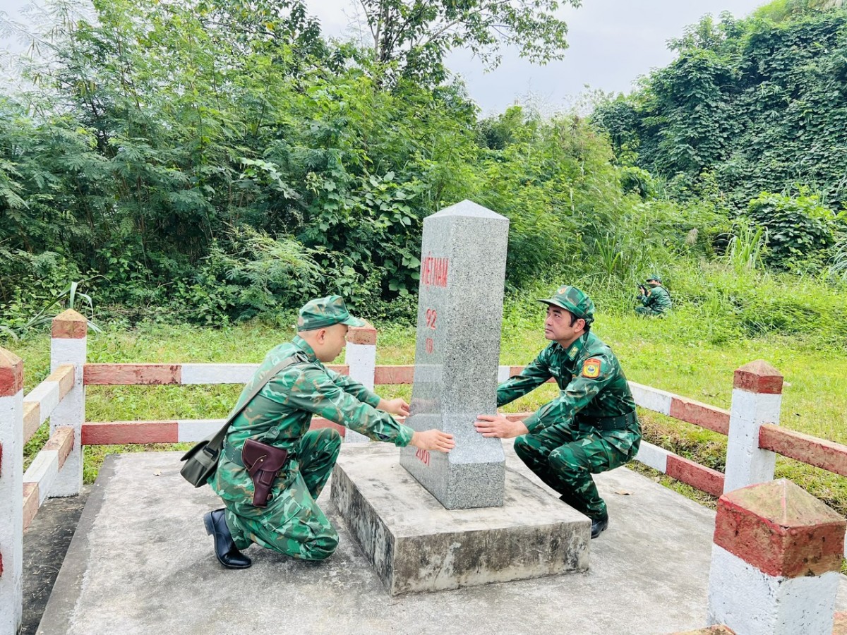 Giữ vững phên dậu Tổ quốc từ A Mú Sung