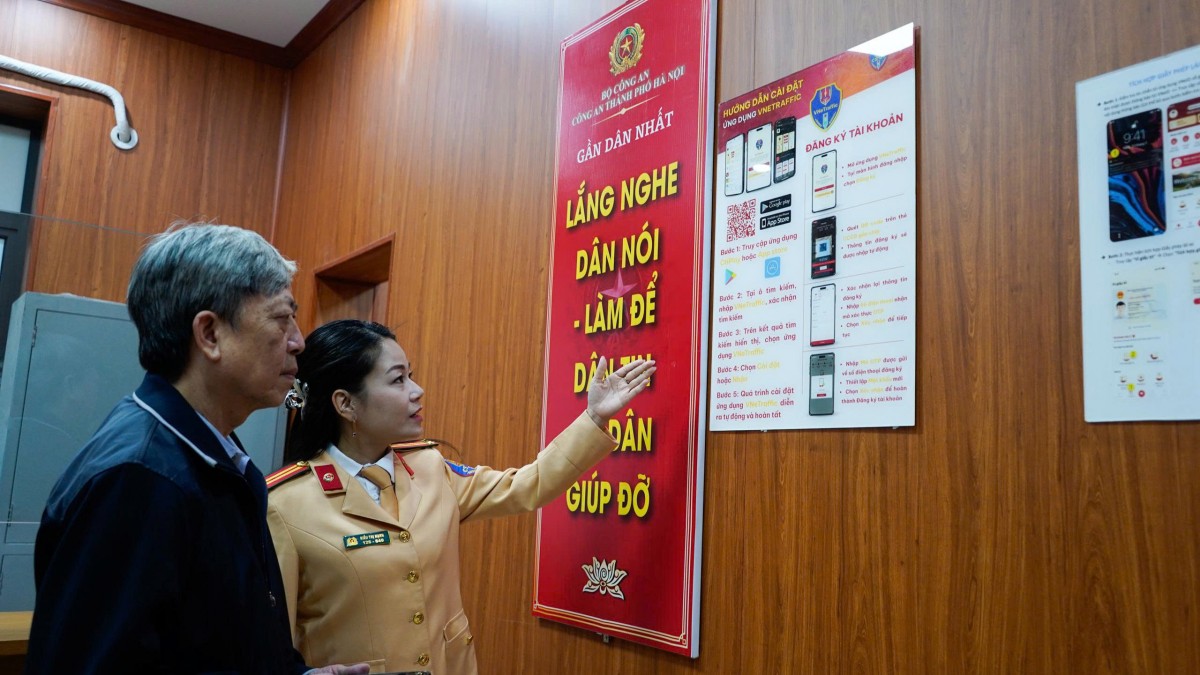 Người dân cần chủ động tra cứu vi phạm khi làm thủ tục cấp đổi Giấy phép lái xe Người dân cần chủ động tra cứu vi phạm khi làm thủ tục cấp đổi Giấy phép lái xe