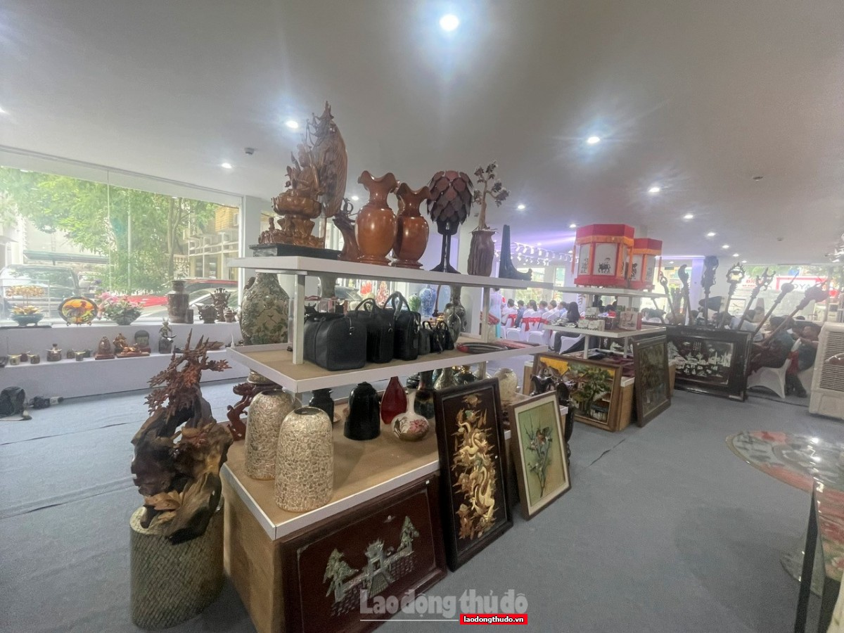 Từ chuyển đổi số đến thiết kế sáng tạo: Hướng đi mới cho sản phẩm làng nghề Hà Nội