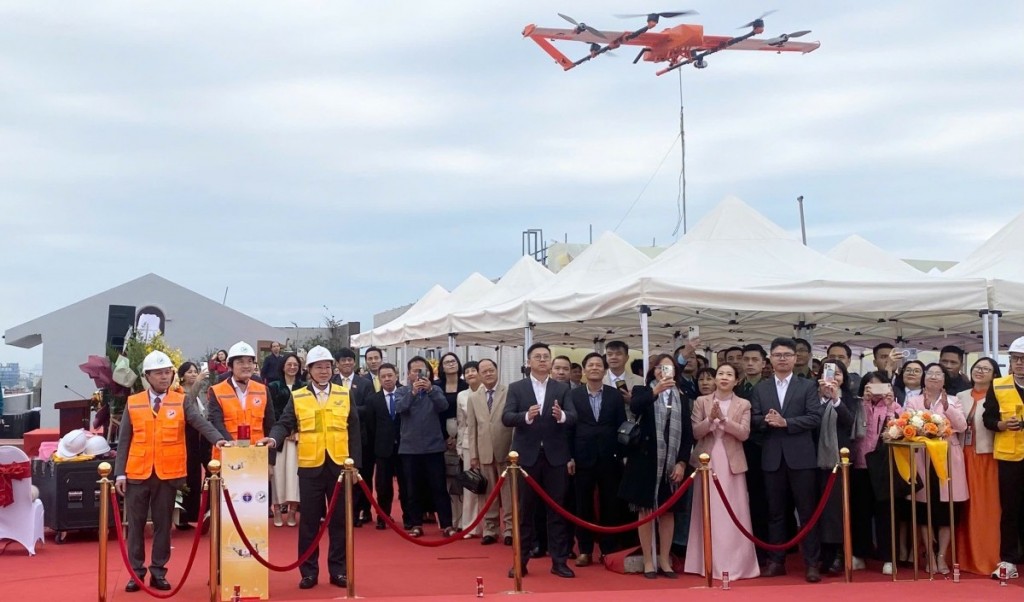 Ứng dụng thiết bị bay không người lái trong vận chuyển y tế tại Hà Nội