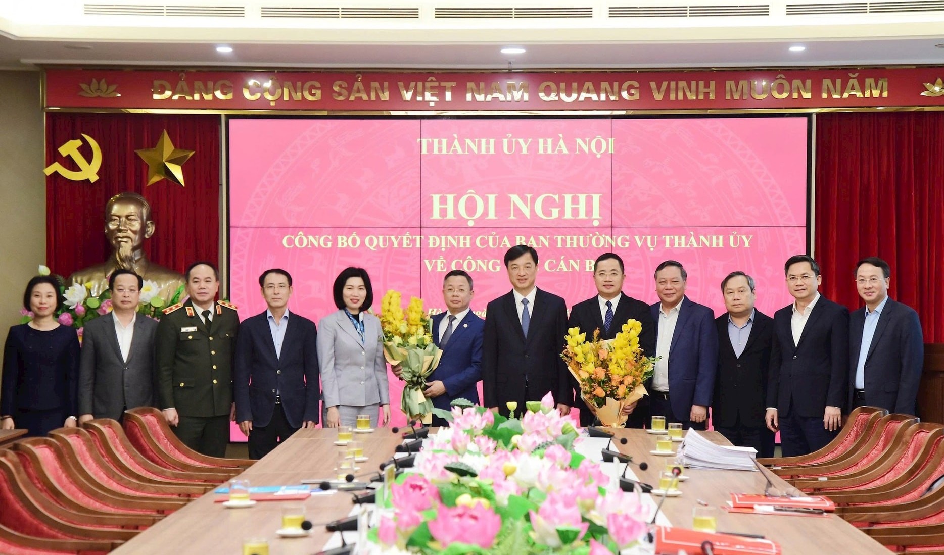 Công bố các Quyết định của Ban Thường vụ Thành ủy Hà Nội về công tác cán bộ