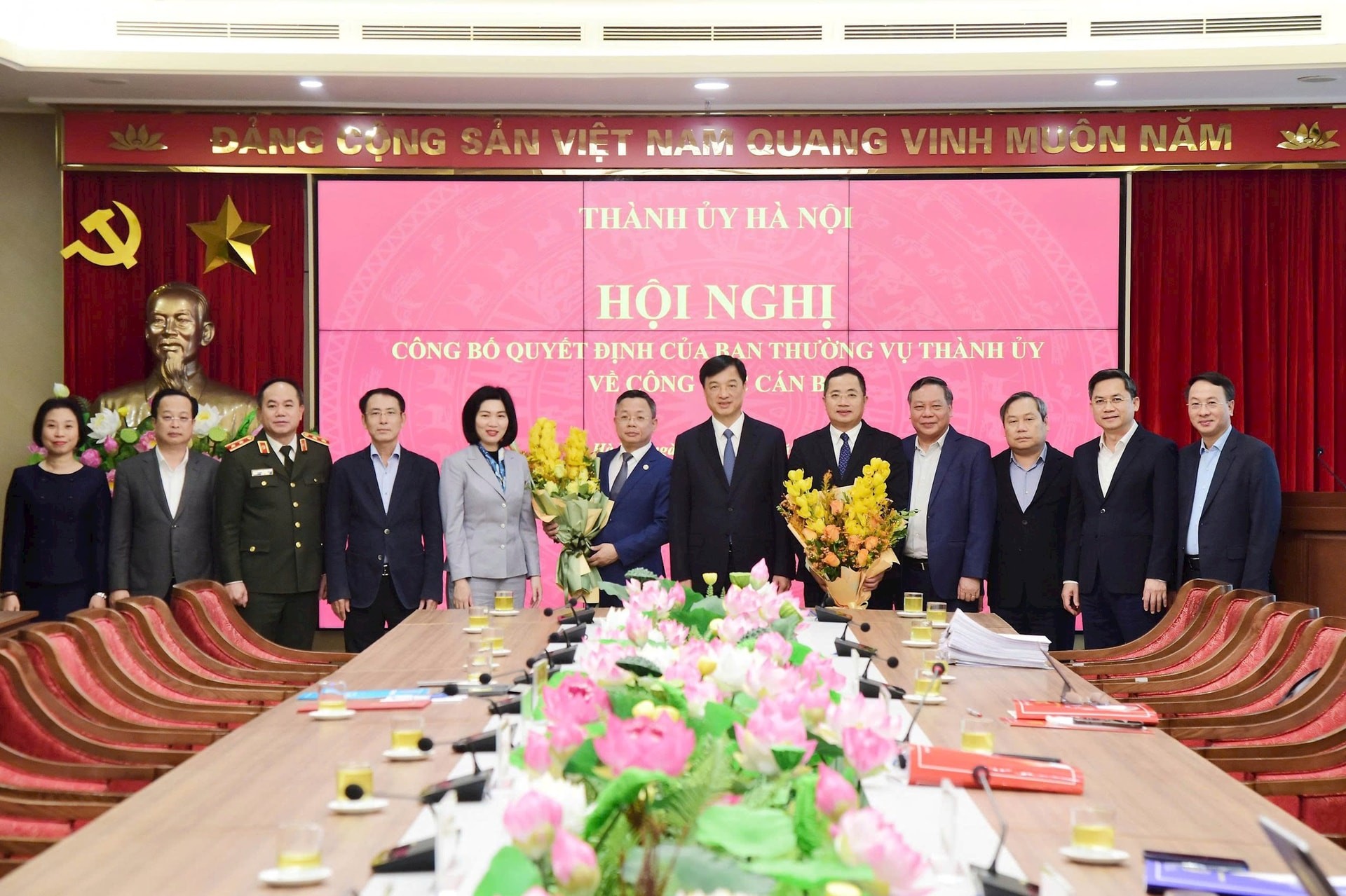 Công bố các Quyết định của Ban Thường vụ Thành ủy Hà Nội về công tác cán bộ