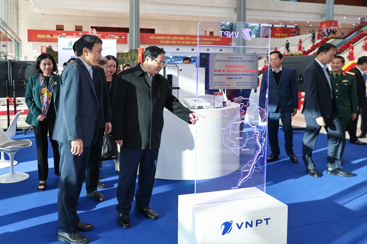 Thủ tướng Phạm Minh Chính kiểm tra công tác chuẩn bị Đại hội Thi đua yêu nước toàn quốc lần thứ XI