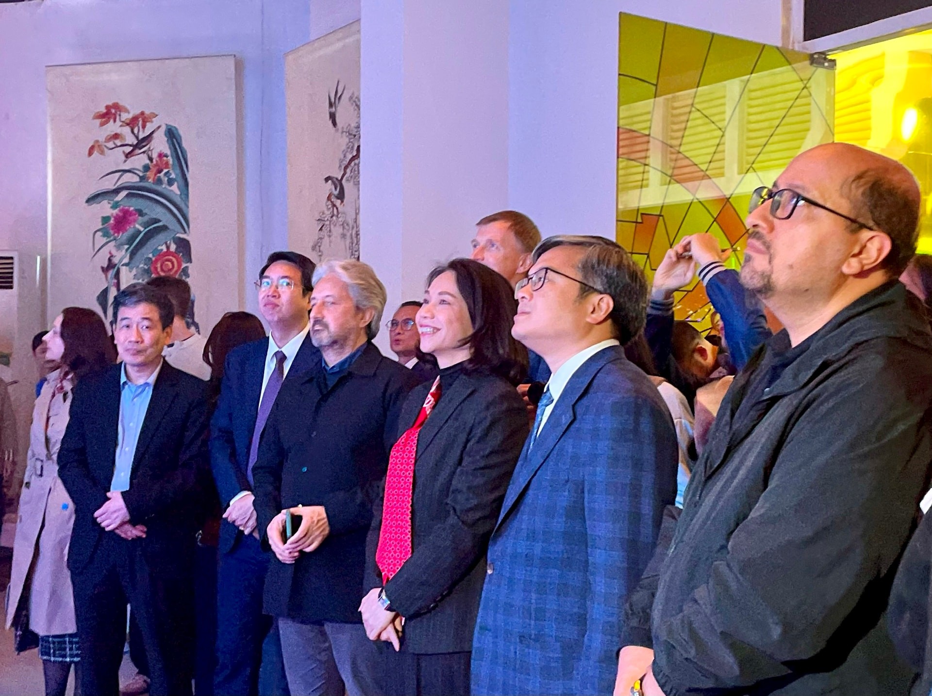 Hà Nội rạng rỡ ánh sáng 