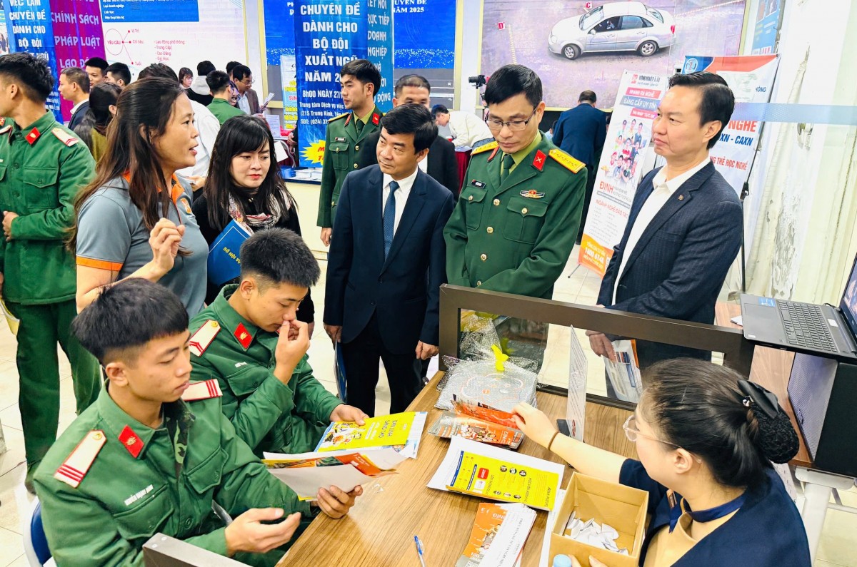 Hàng nghìn cơ hội việc làm cho bộ đội xuất ngũ tại Hà Nội