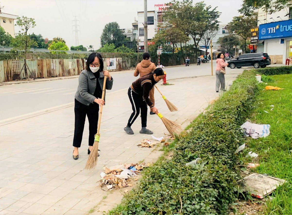 Yên Nghĩa đồng loạt ra quân làm sạch môi trường, đón Xuân Bính Ngọ