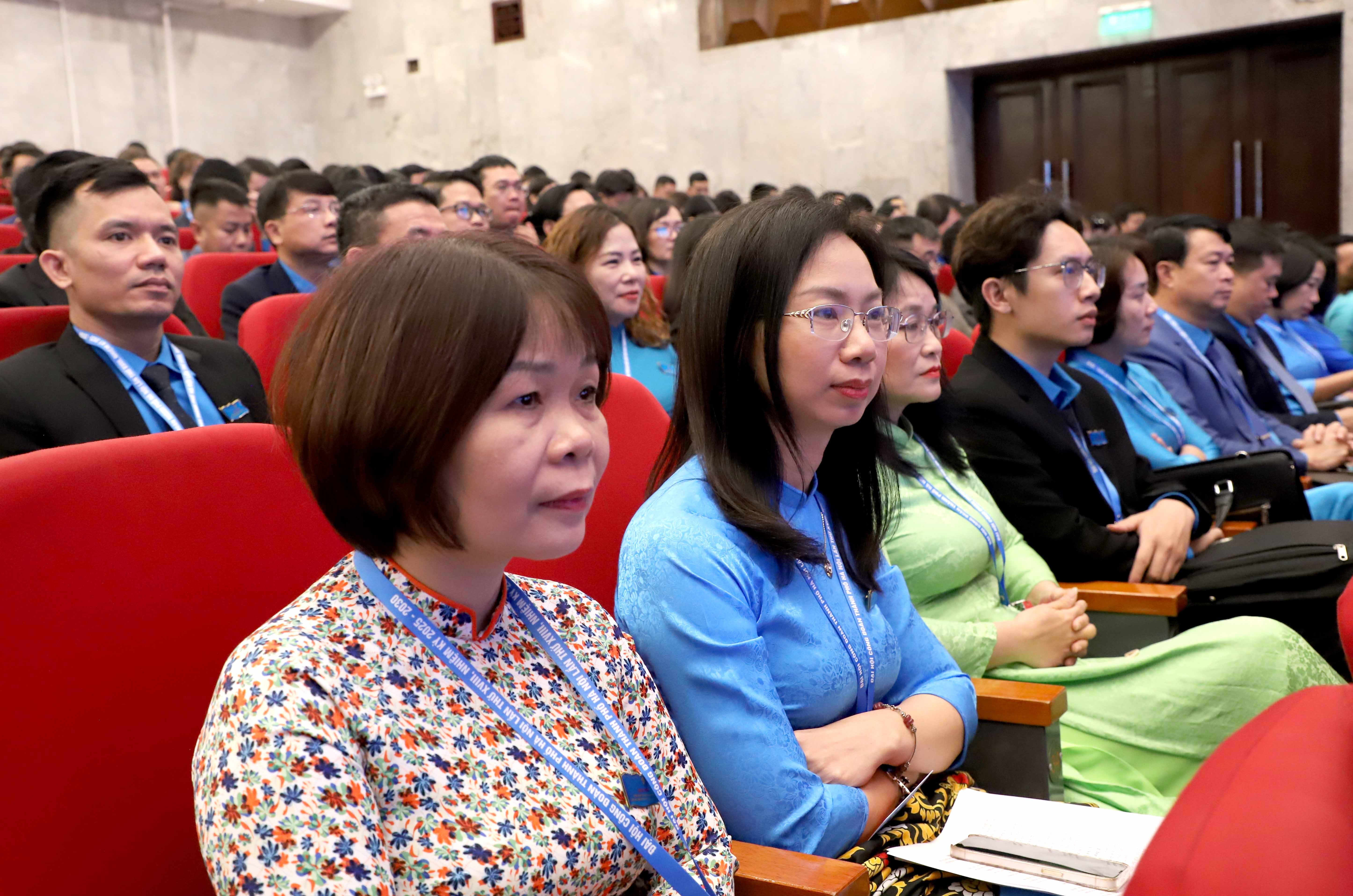 TRỰC TUYẾN: Ngày làm việc thứ nhất Đại hội Công đoàn thành phố Hà Nội lần thứ XVIII, nhiệm kỳ 2025 - 2030