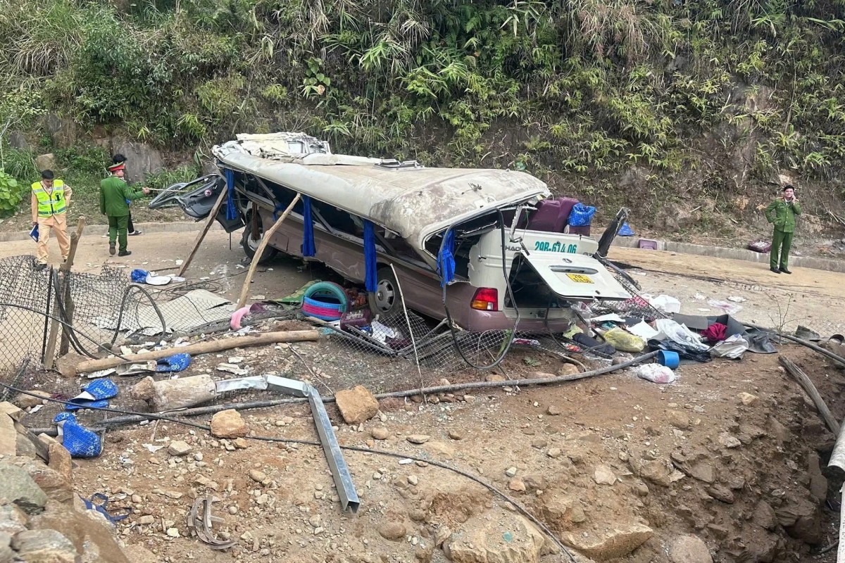 Hà Nội kiểm tra xe hợp đồng liên quan vụ tai nạn đặc biệt nghiêm trọng tại Lào Cai Hà Nội kiểm tra xe hợp đồng liên quan vụ tai nạn đặc biệt nghiêm trọng tại Lào Cai