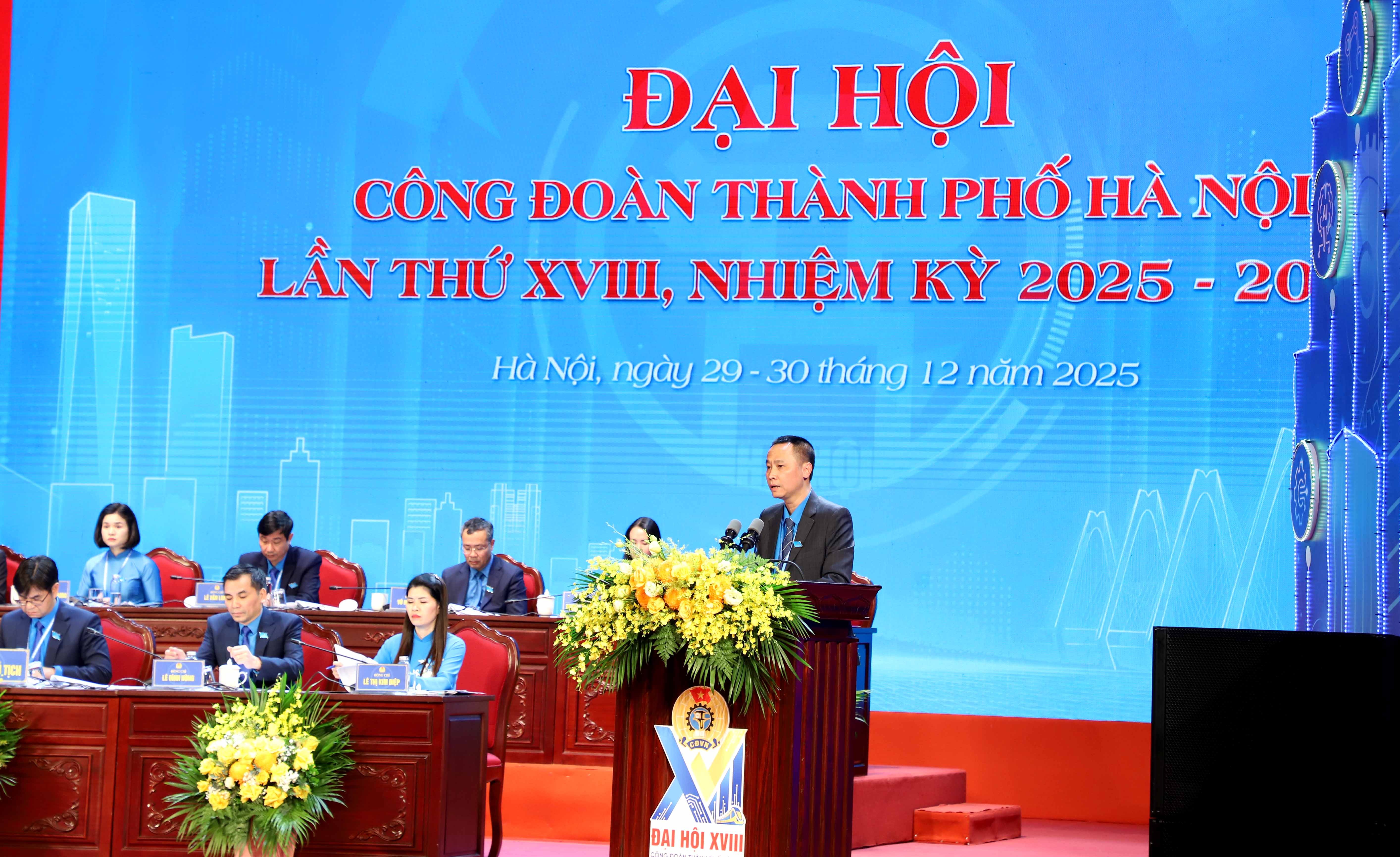 TRỰC TUYẾN: Ngày làm việc thứ nhất Đại hội Công đoàn thành phố Hà Nội lần thứ XVIII, nhiệm kỳ 2025   2030
