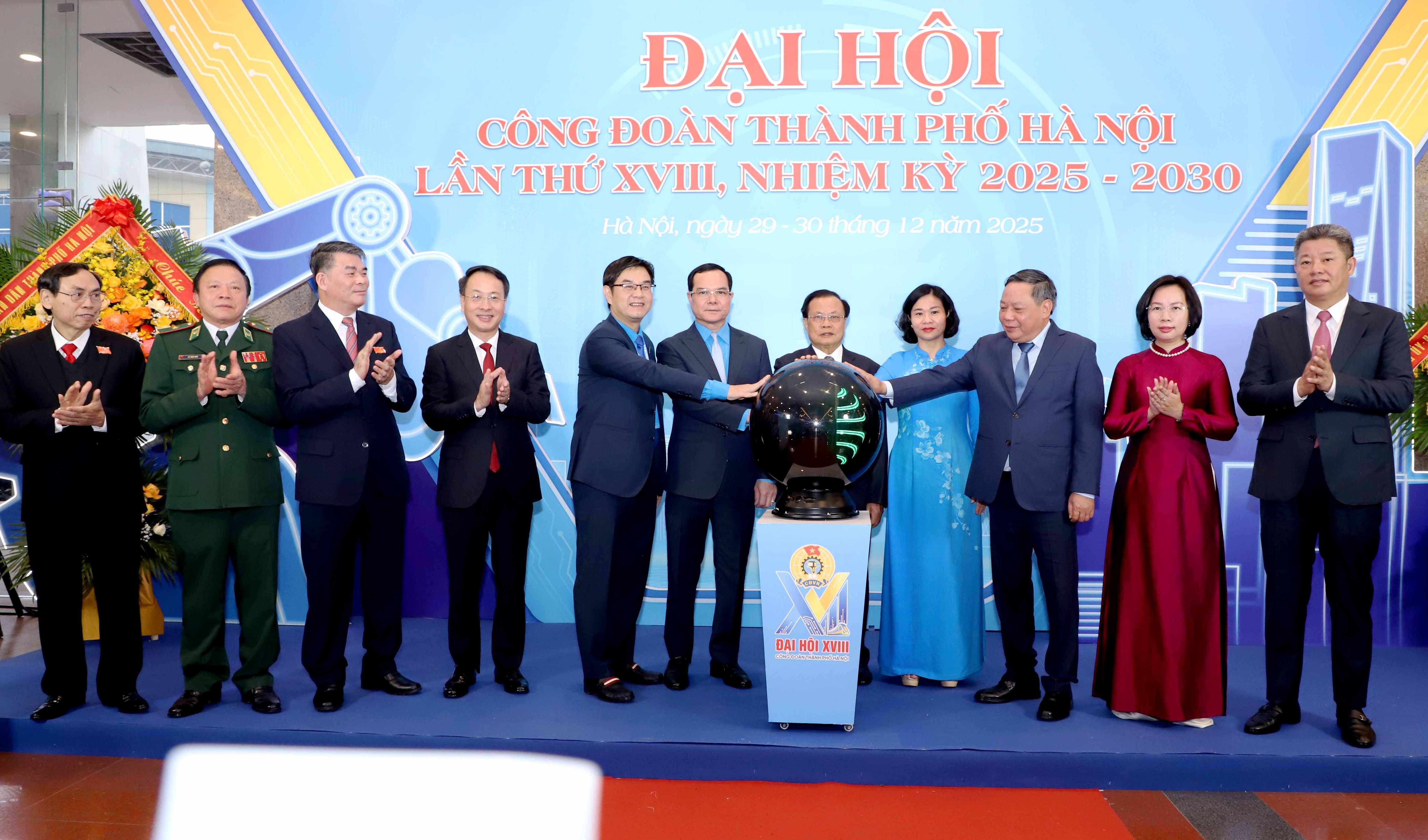 TRỰC TUYẾN: Đại hội Công đoàn thành phố Hà Nội lần thứ XVIII, nhiệm kỳ 2025 - 2030