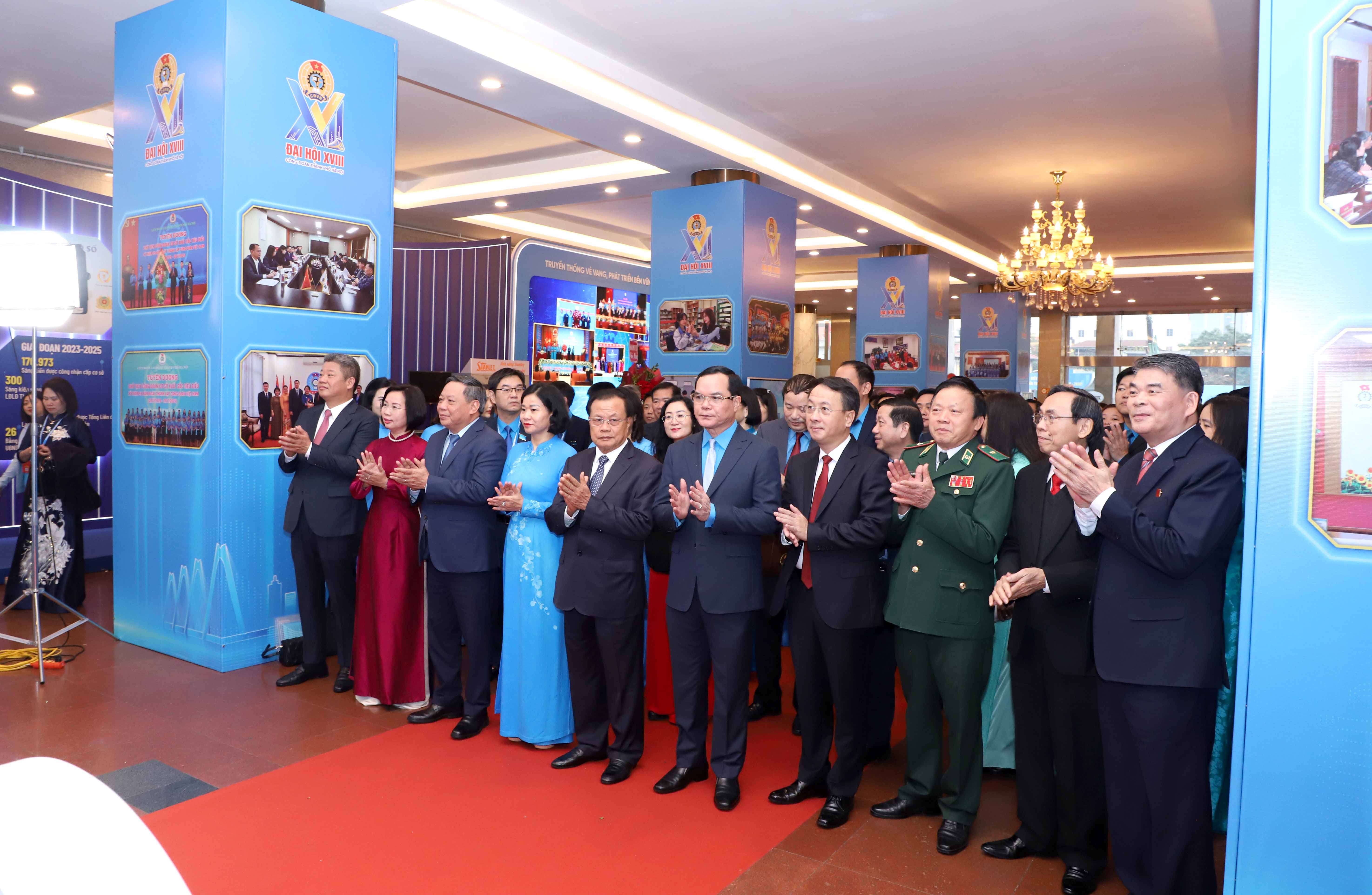 Khai mạc Triển lãm ảnh Công đoàn Thủ đô - Đổi mới, sáng tạo, hội nhập