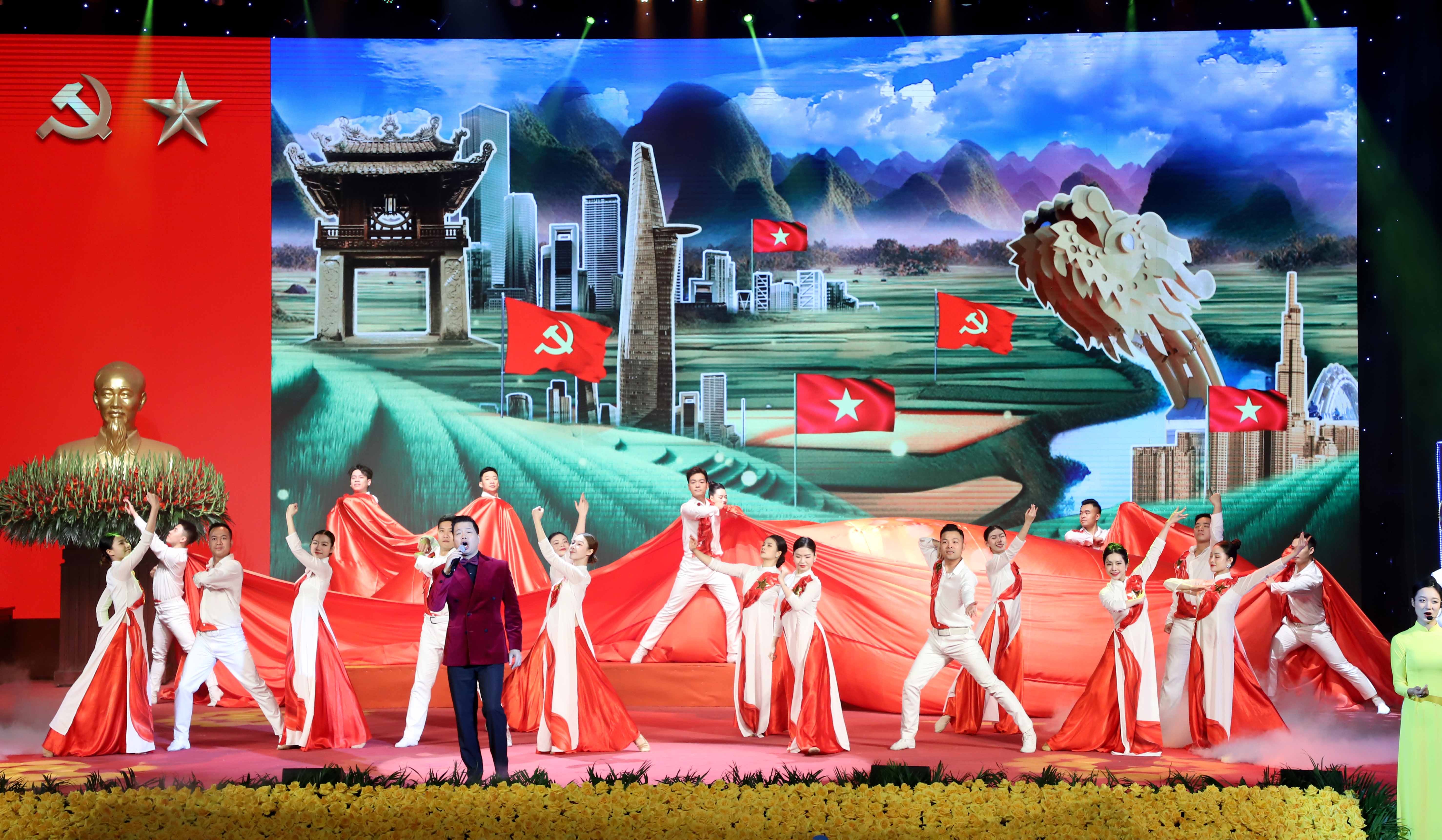 TRỰC TUYẾN: Đại hội Công đoàn thành phố Hà Nội lần thứ XVIII, nhiệm kỳ 2025   2030