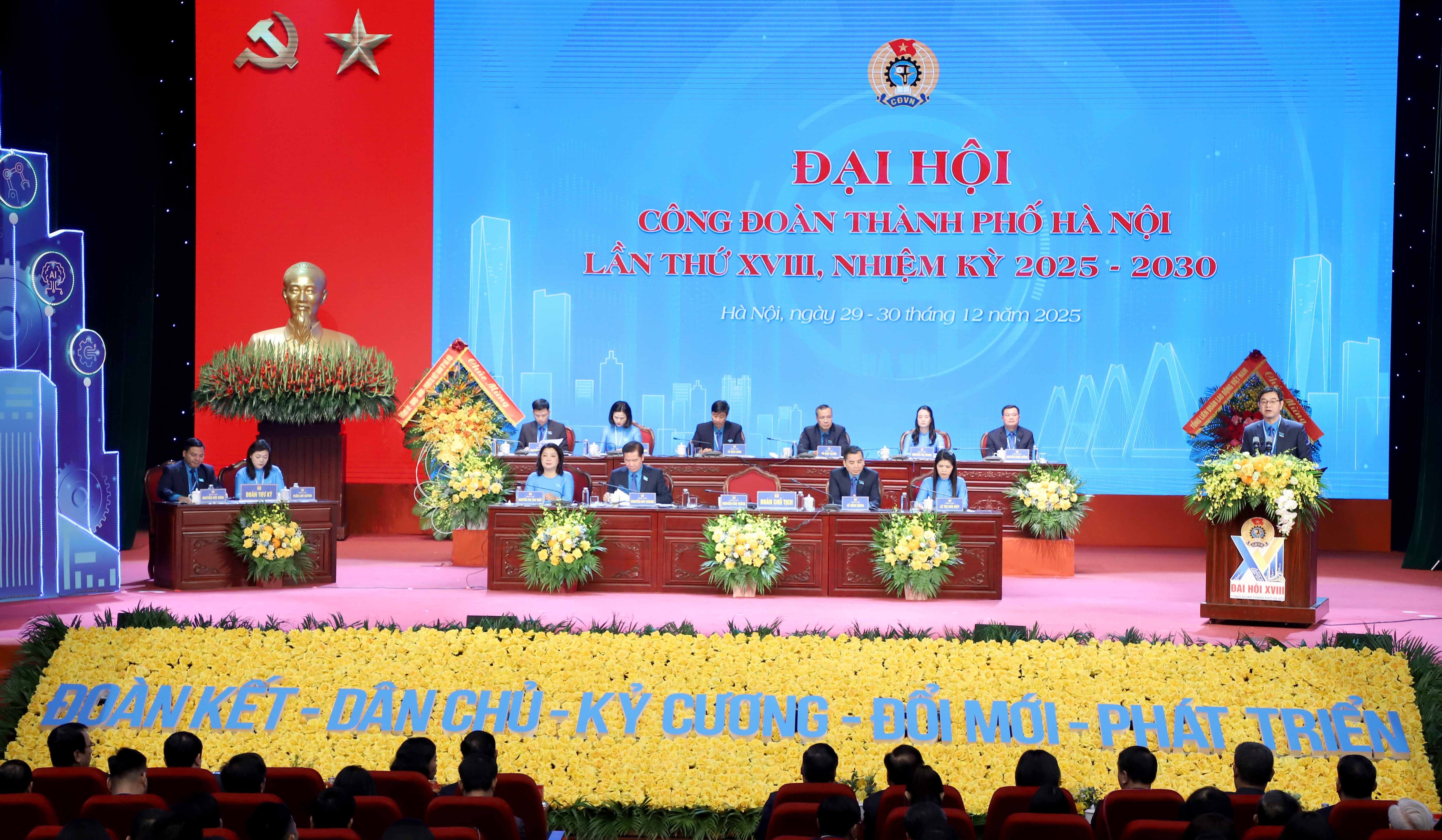 TRỰC TUYẾN: Đại hội Công đoàn thành phố Hà Nội lần thứ XVIII, nhiệm kỳ 2025 - 2030