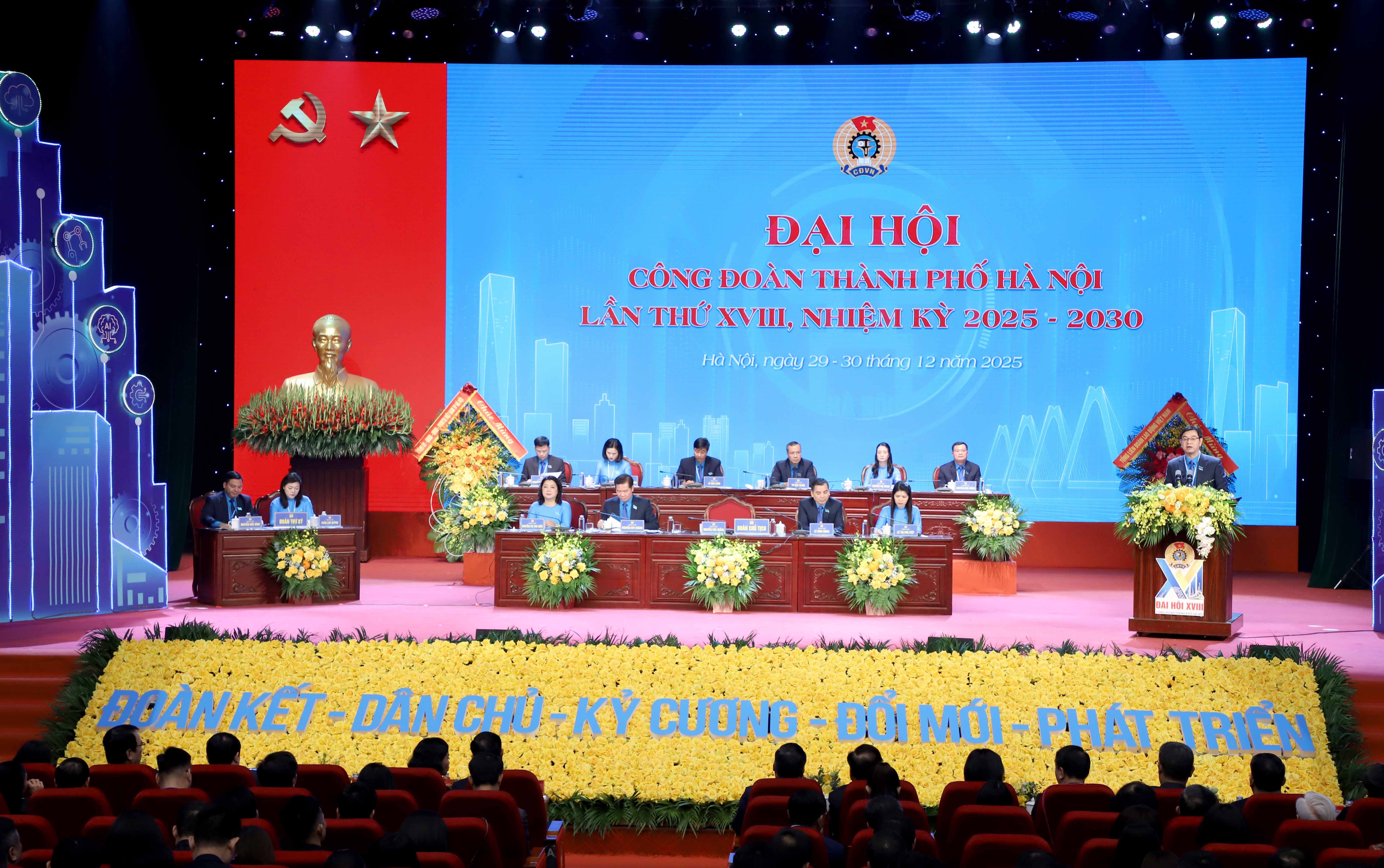 TRỰC TUYẾN: Đại hội Công đoàn thành phố Hà Nội lần thứ XVIII, nhiệm kỳ 2025 - 2030