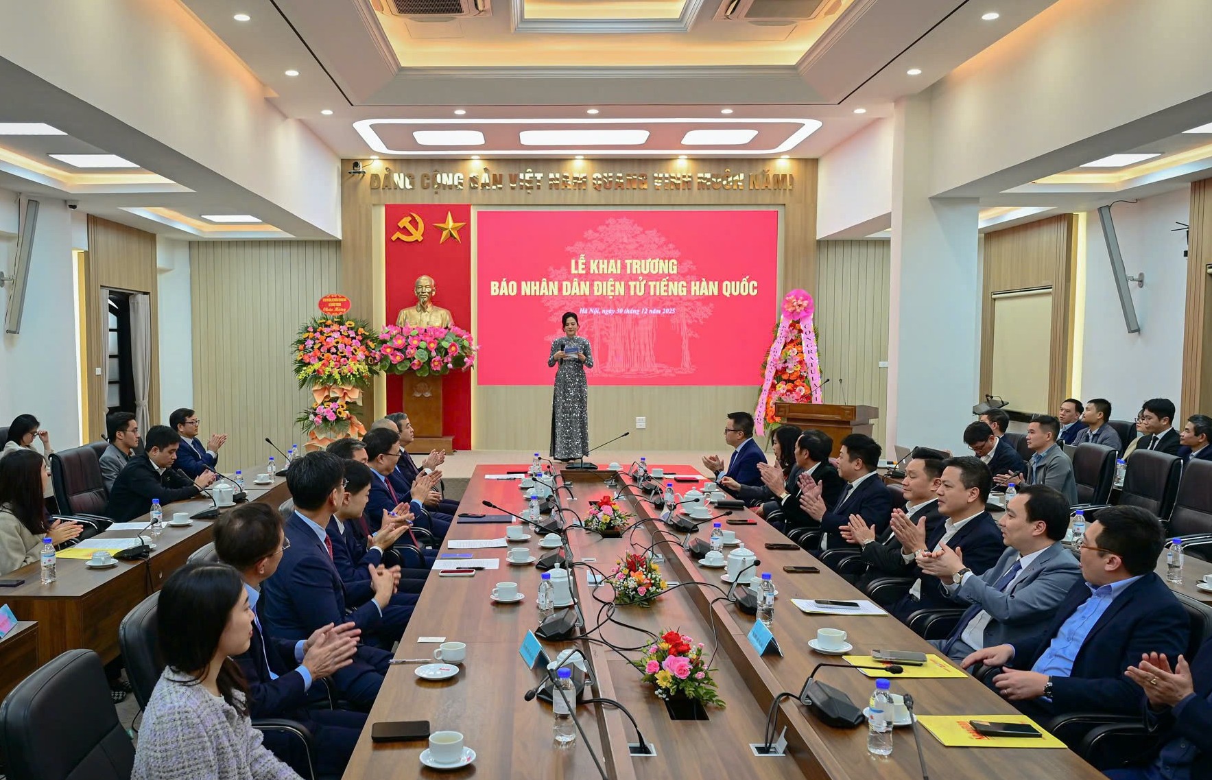 Khai trương Báo Nhân Dân điện tử tiếng Hàn Quốc