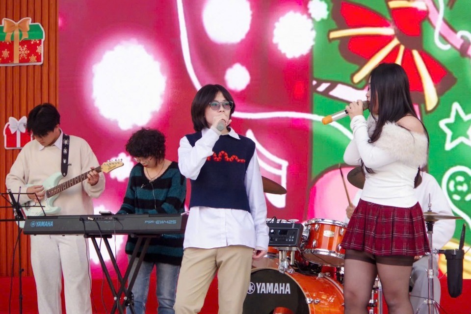 Từ hội chợ Giáng sinh đến lớp học kỹ năng: Dấu ấn trải nghiệm tại “Starlit Yule”