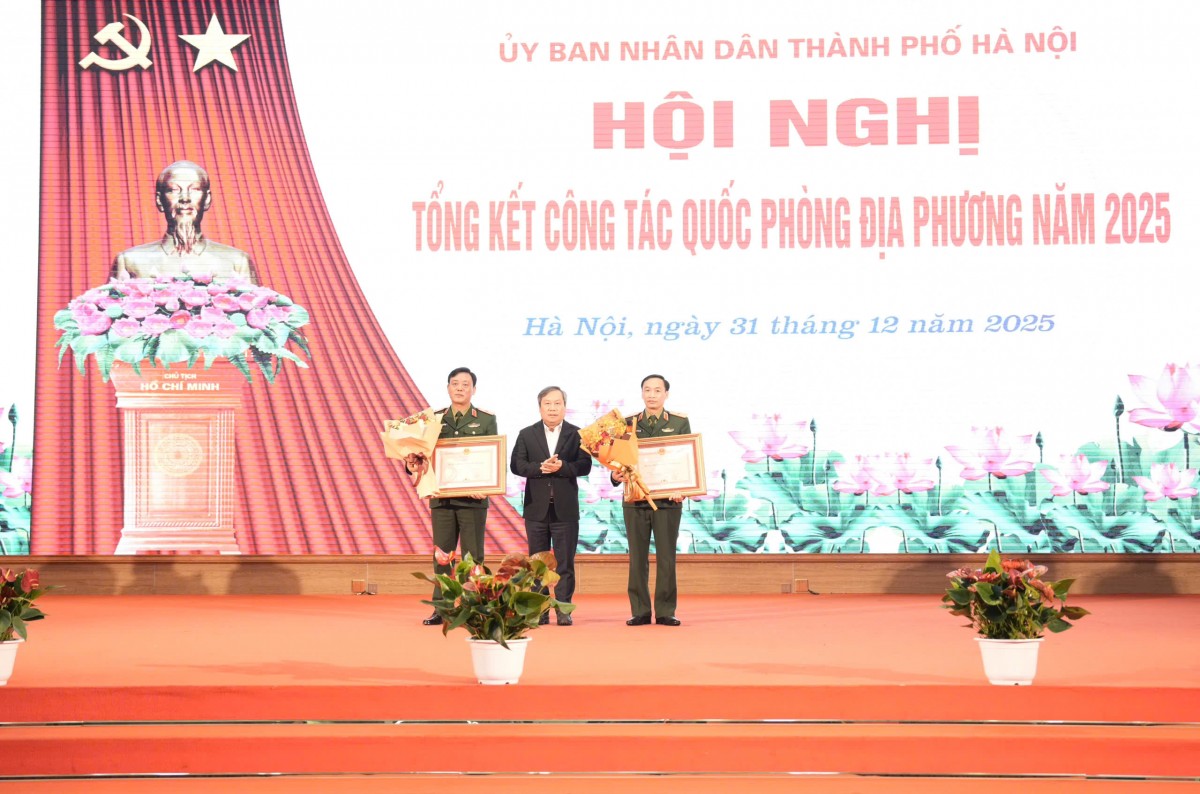 Hà Nội giữ vững thế trận quốc phòng toàn dân, hoàn thành toàn diện nhiệm vụ năm 2025