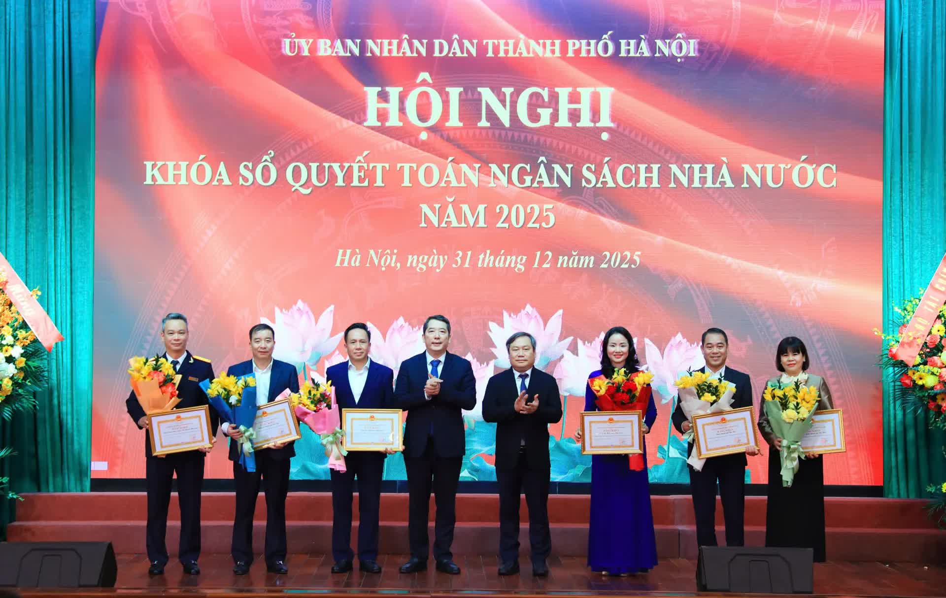 Hà Nội thu ngân sách năm 2025 vượt hơn 700.000 tỷ đồng