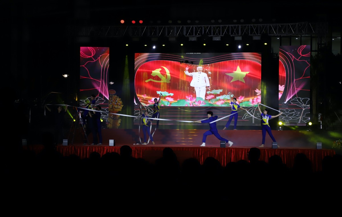 Đặc sắc Chương trình nghệ thuật chào mừng thành công Đại hội Công đoàn thành phố Hà Nội lần thứ XVIII