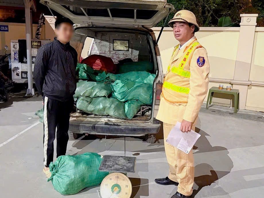 Kịp thời ngăn chặn gần 1 tấn chân gà bẩn dịp Tết Dương  lịch