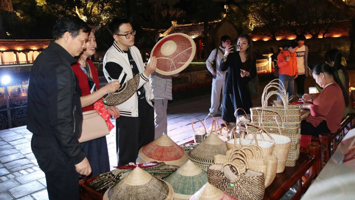 Văn Miếu - Quốc Tử Giám ra mắt tour đêm “Âm sắc Việt” đúng dịp năm mới 2026