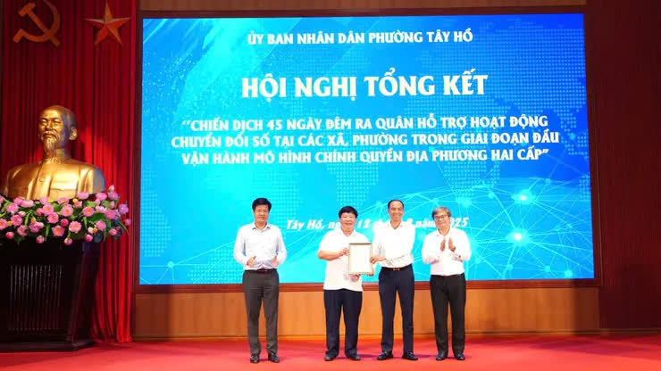 Tây Hồ: Chuyển đổi số từ nghị quyết vào đời sống