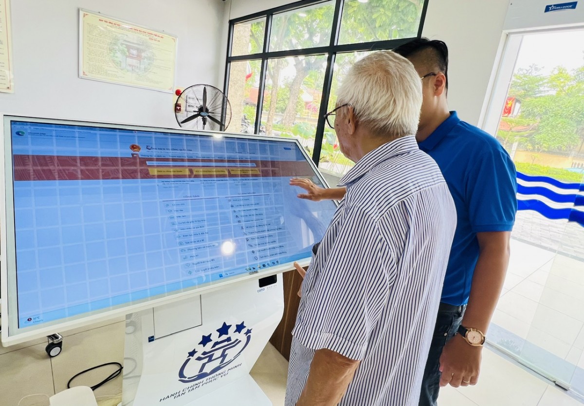 Tây Hồ: Chuyển đổi số từ nghị quyết vào đời sống