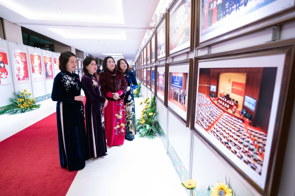 Lãnh đạo Đảng, Nhà nước, đại biểu Quốc hội tham quan Triển lãm “Quốc hội Việt Nam - 80 năm đồng hành cùng dân tộc” Lãnh đạo Đảng, Nhà nước, đại biểu Quốc hội tham quan Triển lãm “Quốc hội Việt Nam - 80 năm đồng hành cùng dân tộc”