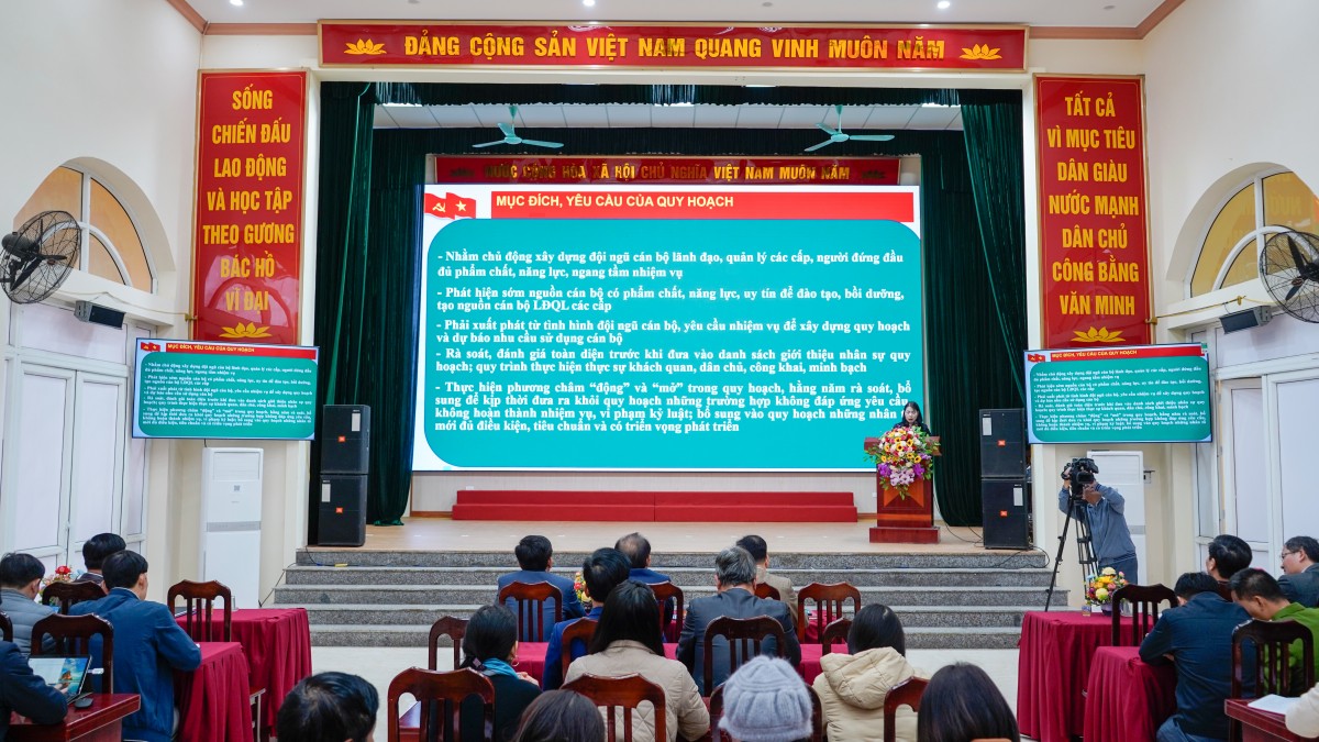 Xã Ứng Thiên rà soát, kiện toàn đội ngũ cán bộ cho nhiệm kỳ mới Xã Ứng Thiên rà soát, kiện toàn đội ngũ cán bộ cho nhiệm kỳ mới