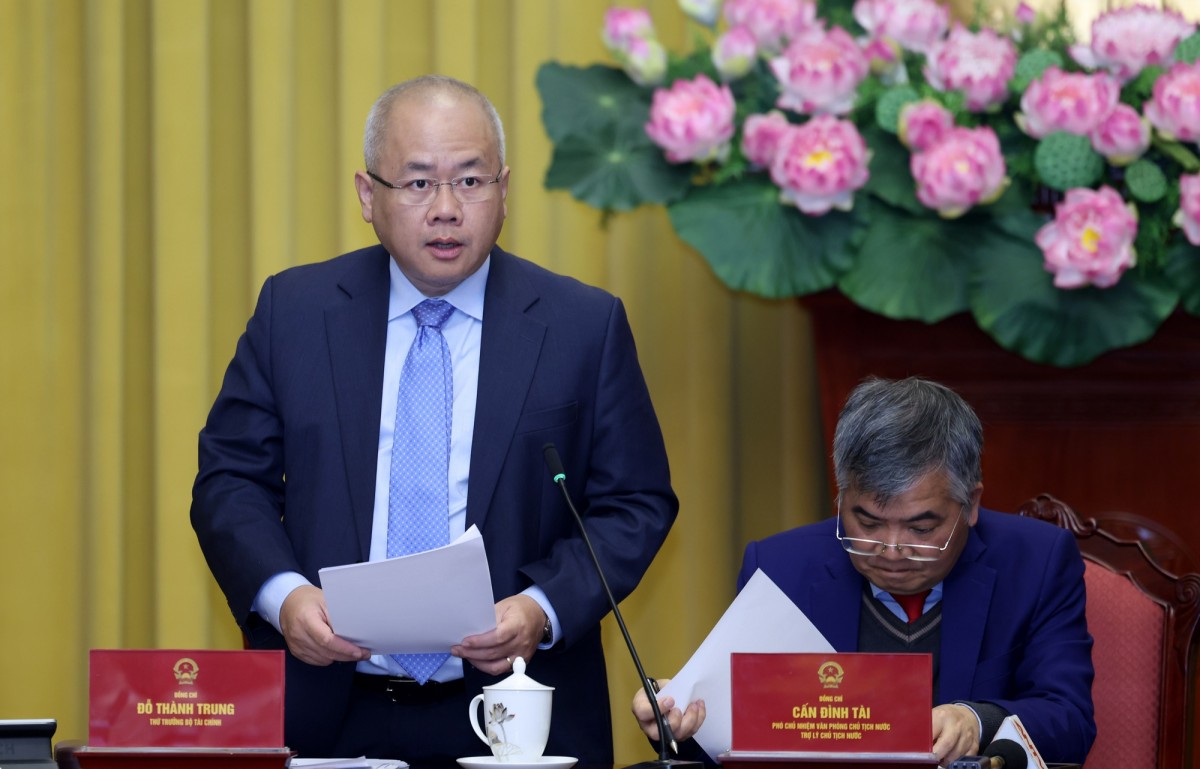 Công bố Lệnh của Chủ tịch nước về 12 luật vừa được Quốc hội thông qua Công bố Lệnh của Chủ tịch nước về 12 luật vừa được Quốc hội thông qua