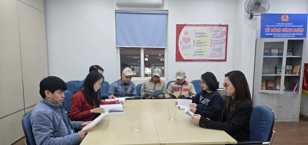 Công đoàn xã Kiều Phú ra mắt Tủ sách Công đoàn: Không gian tri thức mới cho người lao động