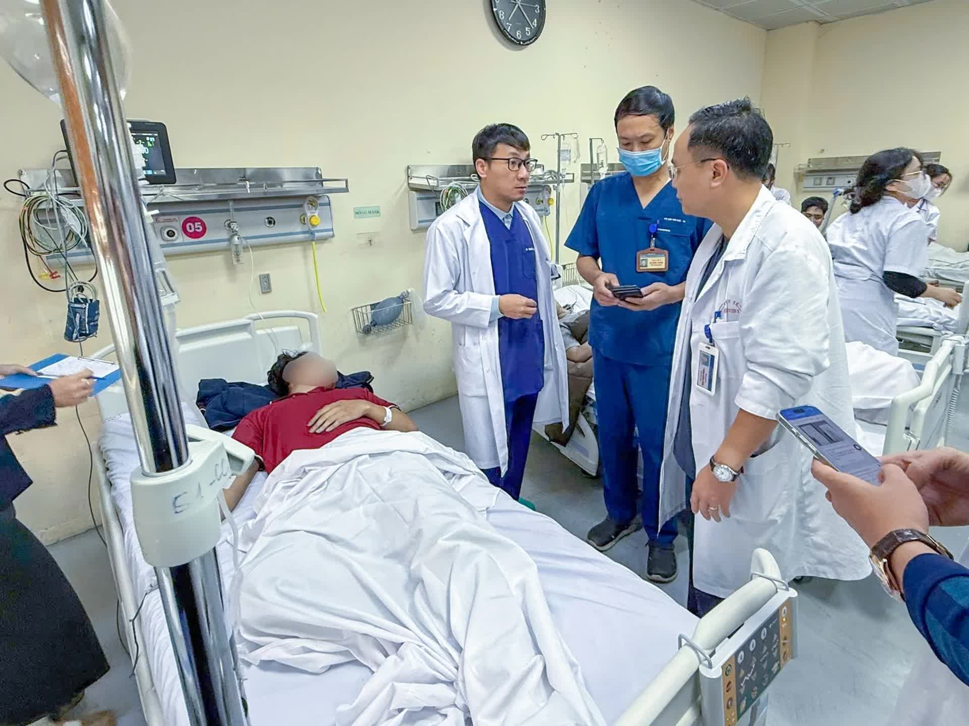 Bộ Y tế chỉ đạo Bệnh viện E tập trung cứu chữa nạn nhân vụ cháy nhà 3 tầng ở phố Trần Cung Bộ Y tế chỉ đạo Bệnh viện E tập trung cứu chữa nạn nhân vụ cháy nhà 3 tầng ở phố Trần Cung