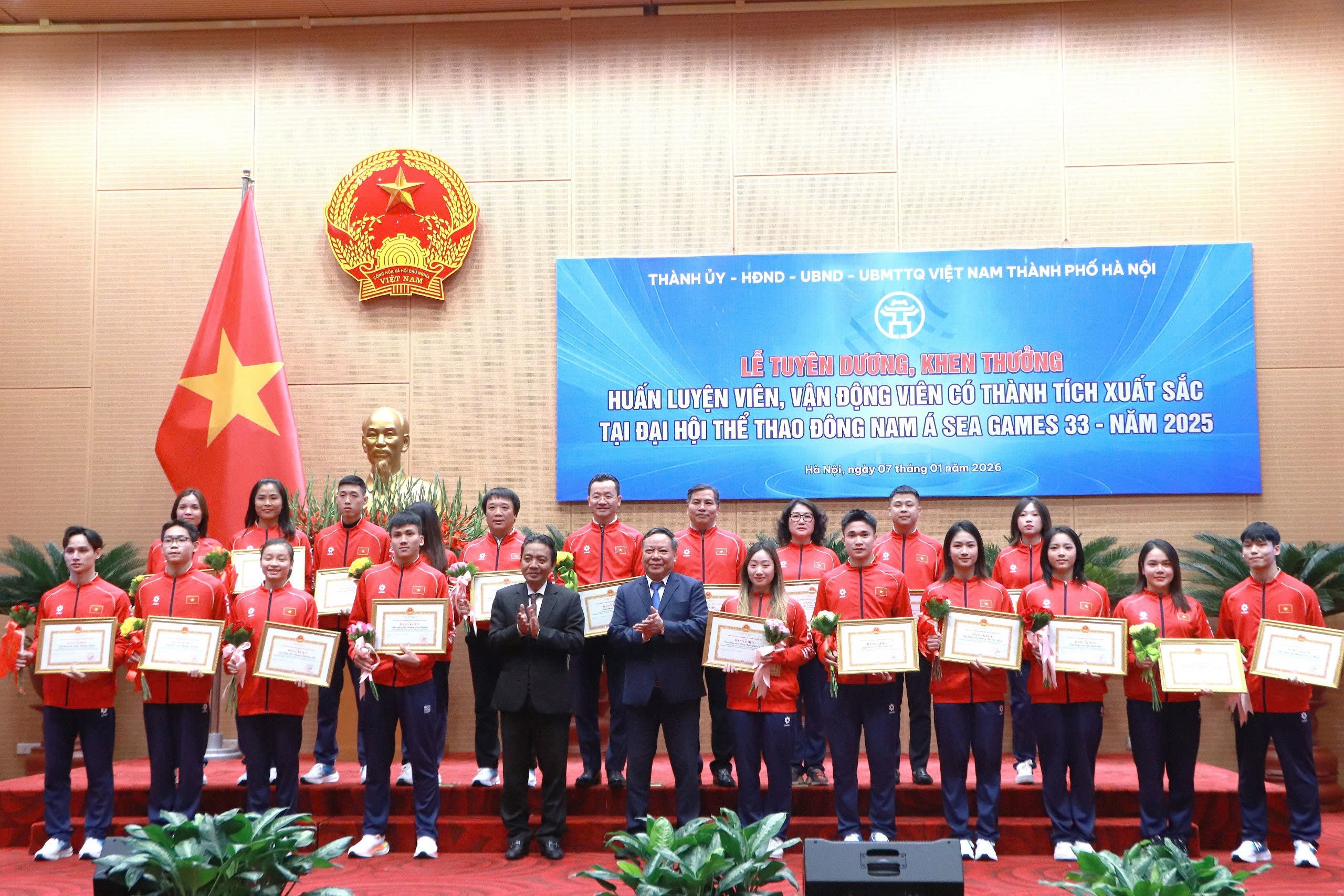 Hà Nội tuyên dương, khen thưởng huấn luyện viên, vận động viên đạt thành tích xuất sắc tại SEA Games 33
