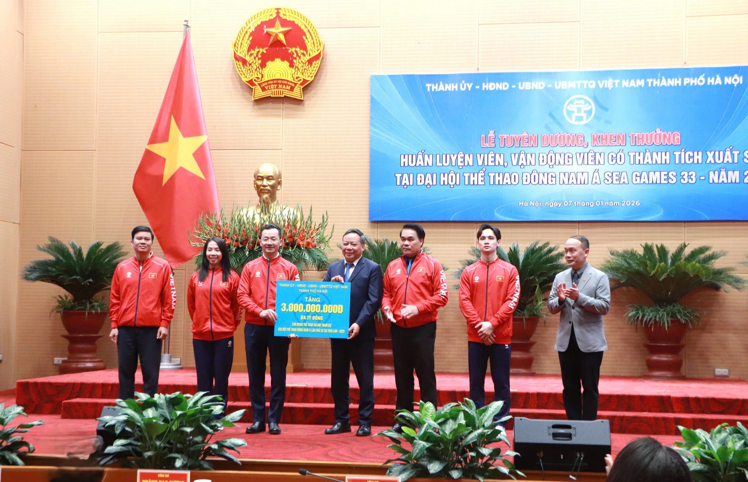 Hà Nội tuyên dương, khen thưởng huấn luyện viên, vận động viên đạt thành tích xuất sắc tại SEA Games 33