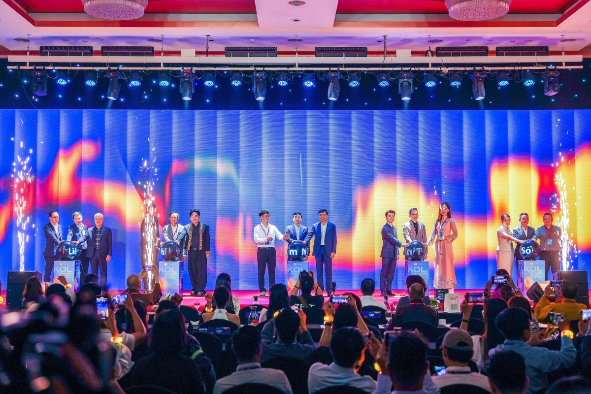 SHB cùng đất nước kiến tạo “Niềm tin số” SHB cùng đất nước kiến tạo “Niềm tin số”