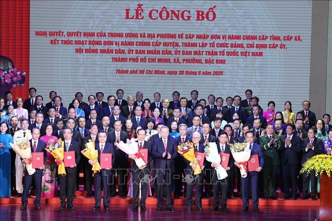 12 Dấu Ấn Nổi Bật Của Tp.hcm Trong Năm 2025