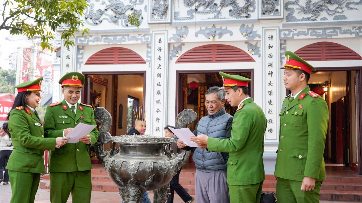 Tăng cường các giải pháp đảm bảo an toàn PCCC tại nơi thờ tự dịp Tết cổ truyền